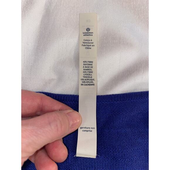 Lululemon Express Yourself Wrap Cardigan - Size 6 - Soft and Vibrant! - Picture 6 of 7